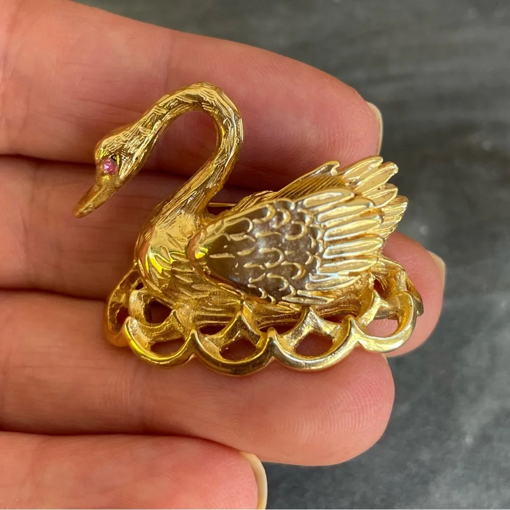 Vintage Gold Swan Brooch with Pink Accent